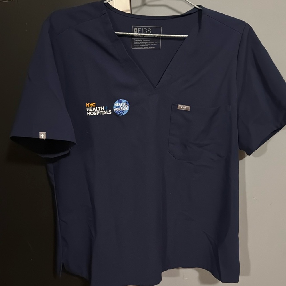 NYCHHC Figs scrub top pre owned